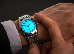 New BADER Armbanduhr mit Stretcharmband