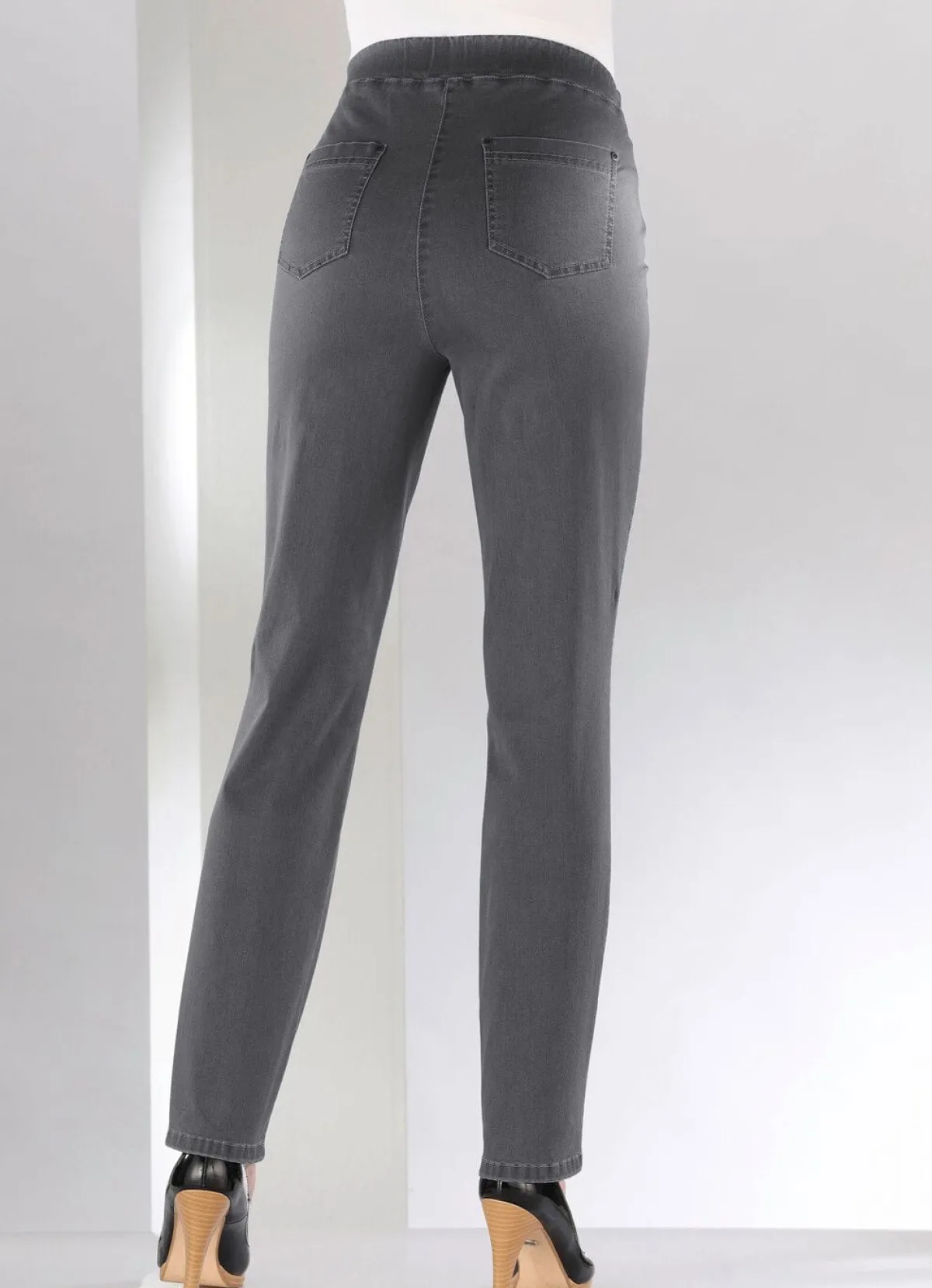 Clearance COSMA Bauchweg-Jeans in Schlupfform GRAU