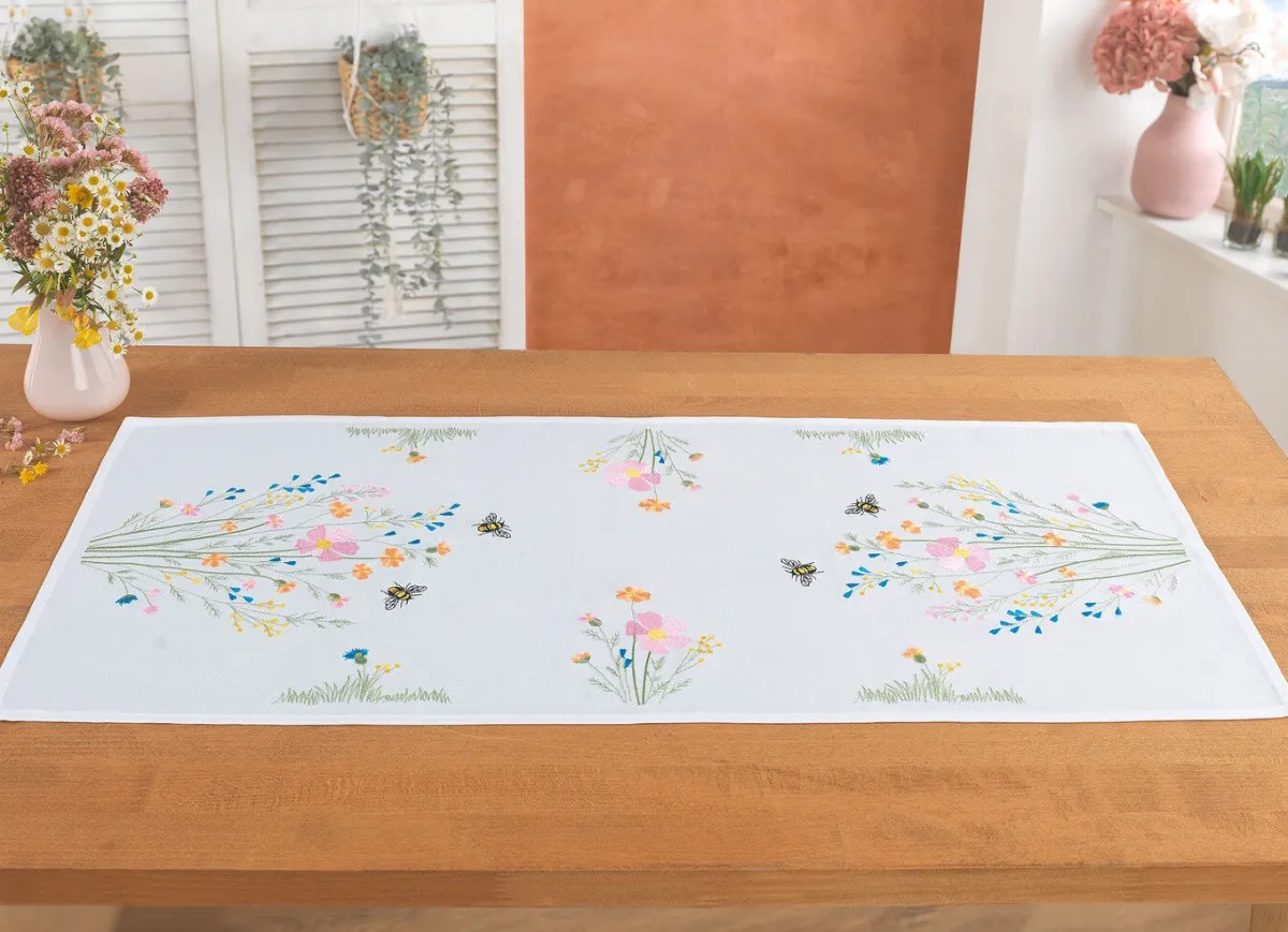 Sale BADER Bestickte Tisch- und Raumdekoration mit Wiesenblumen-Motiv MULTICOLOR