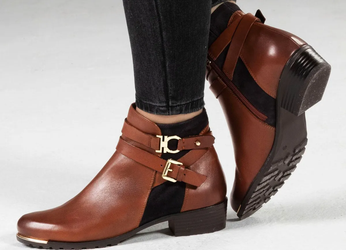 Discount CAPRICE , schicke Damen-Stiefeletten, Weite G, mit herausnehmbarer Decksohle BRAUN-DUNKELBLAU