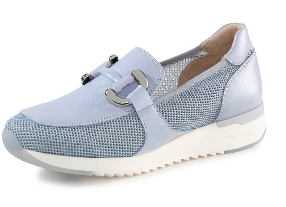 BADER Caprice Slipper mit Zierspange PASTELLBLEU