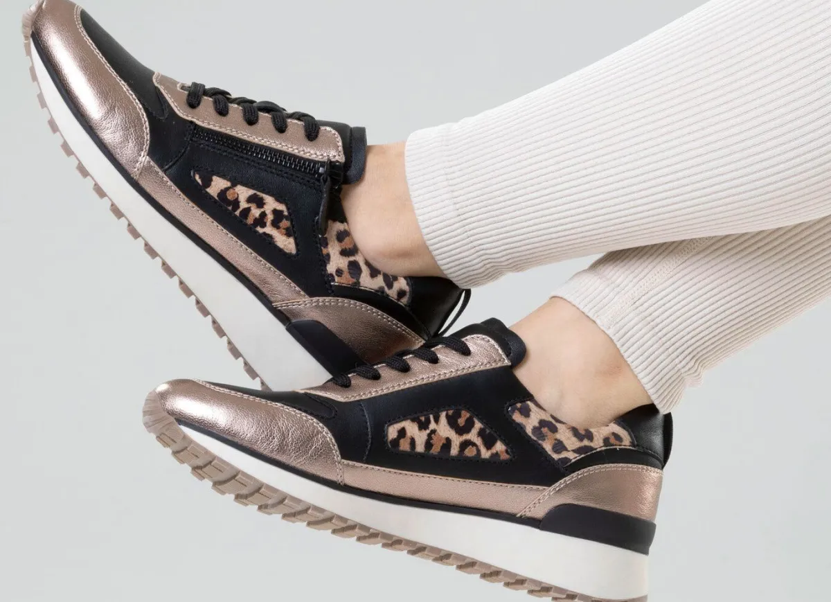 Online CAPRICE , trendige Damen-Sneaker, Weite G, mit herausnehmbarem Lederfußbett SCHWARZ-BRONZE