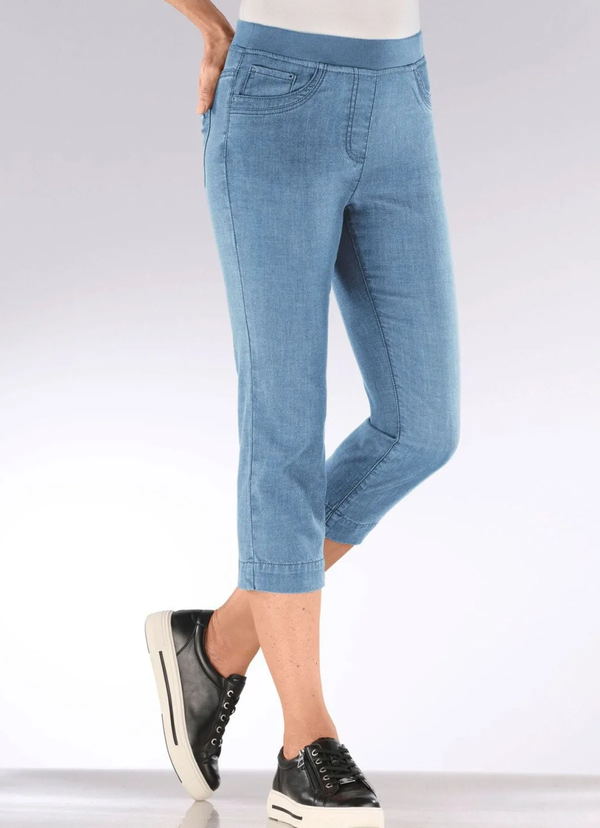 Discount BADER Caprijeans mit Strasssteinchenzier HELLBLAU