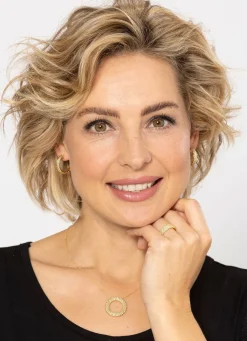 Best BADER Exquisite Gold-Eleganz: Damenring mit Ziselierung