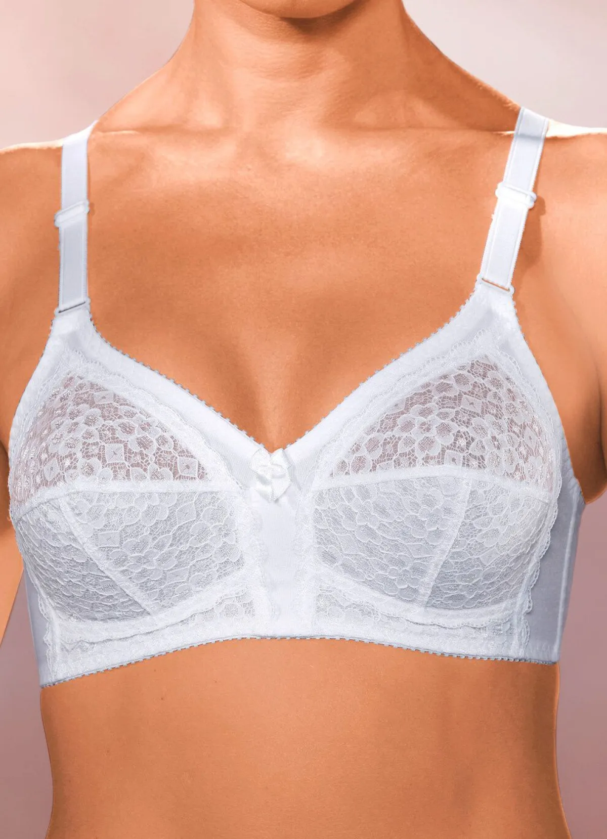 Clearance BADER Format BH mit unterlegten Spitzencups WEISS