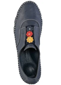 Hot Gemini Slipper mit dezenter Knitter-Struktur und bunten Leder-Blüten MARINE