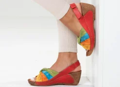 Hot Gemini , trendige Damen-Sandaletten, Weite G, mit verstellbarer Klettspange ROT-BUNT