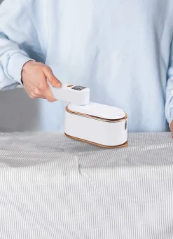BADER Handliches Dampfbügeleisen WEISS