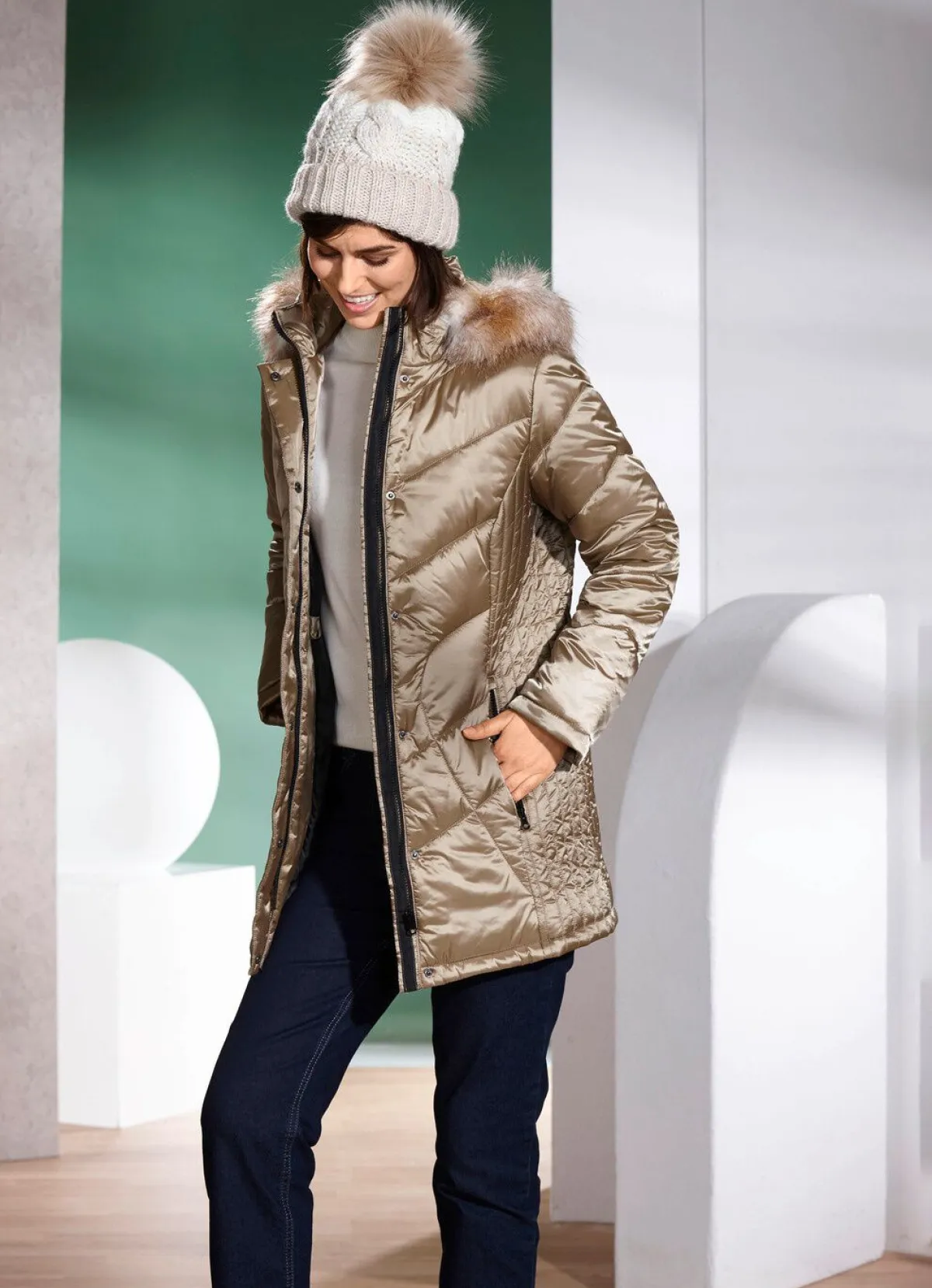 BADER Jacke mit figurschmeichelnder Längssteppung seitlich GOLDBEIGE