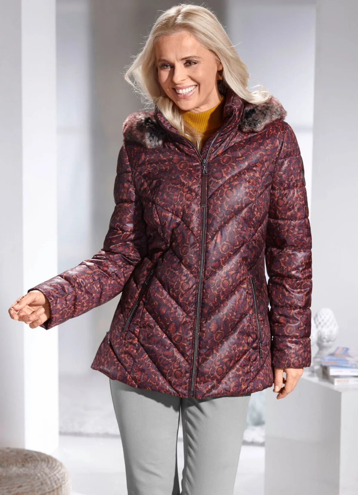 Sale BADER Jacke mit Kunstpelz-Innenausstattung in der Kapuze AUBERGINE-BUNT