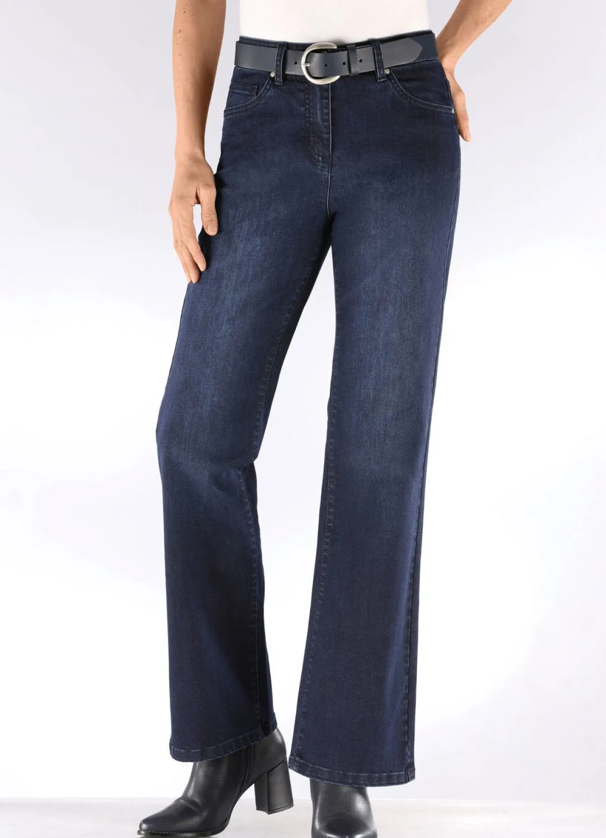 Online BADER Jeans mit modischer Beinweite DUNKELBLAU