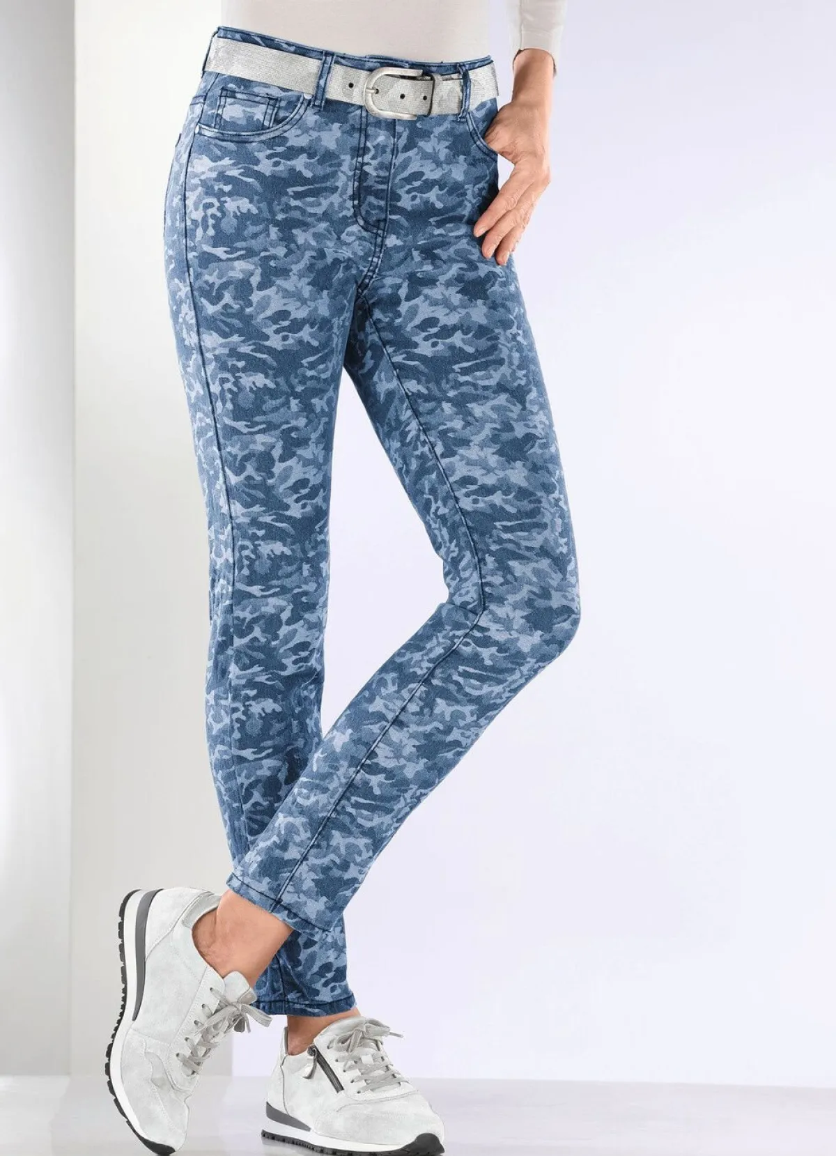 Clearance BADER Jeans mit Camouflage-Dessinierung BLAU-HELLBLAU