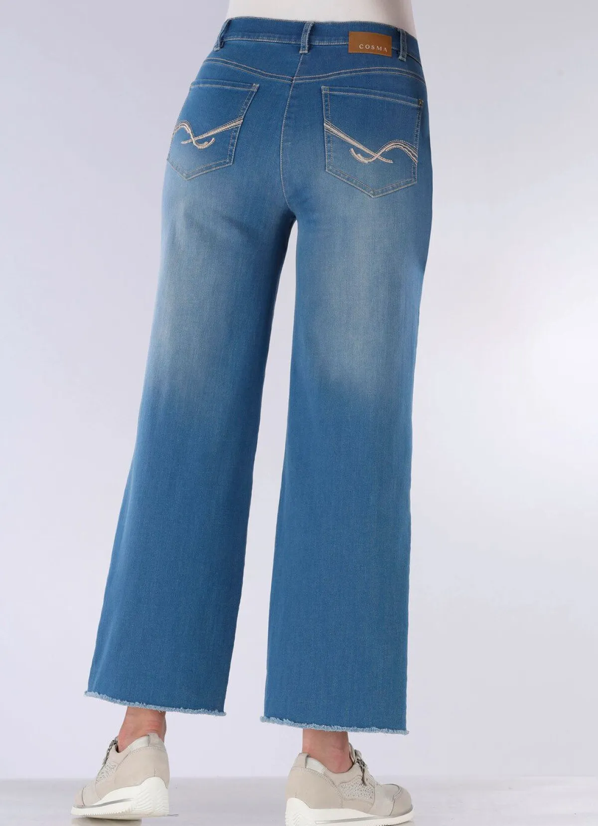 New COSMA Jeans mit modischer Beinweite JEANSBLAU