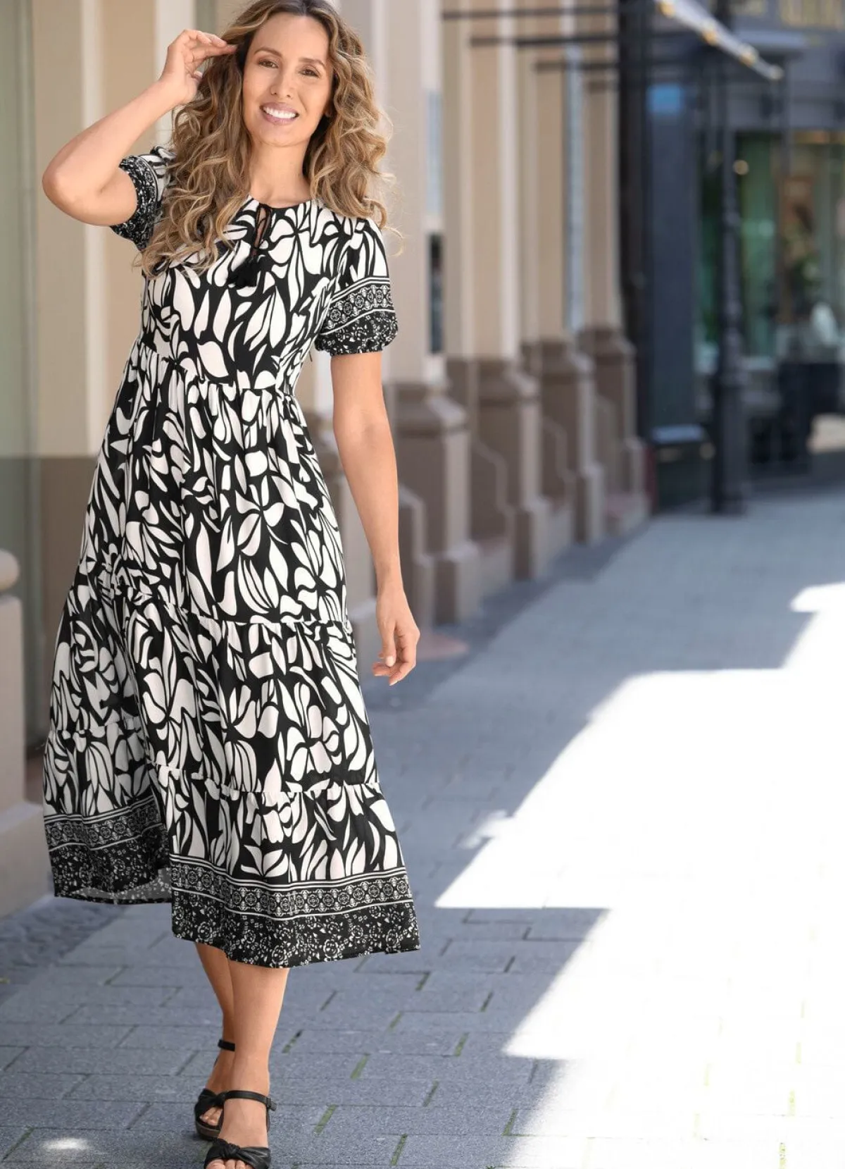 BADER Kleid in Figur umspielender Schlupfform SCHWARZ-ECRU