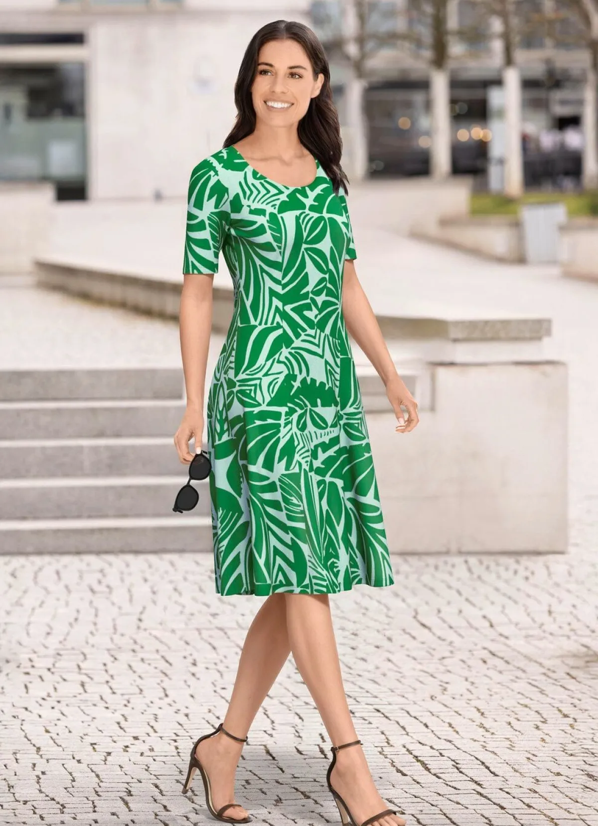 Online KLAUS MODELLE MADE IN GERMANY Kleid in Schlupfform GRÜN-SALBEI