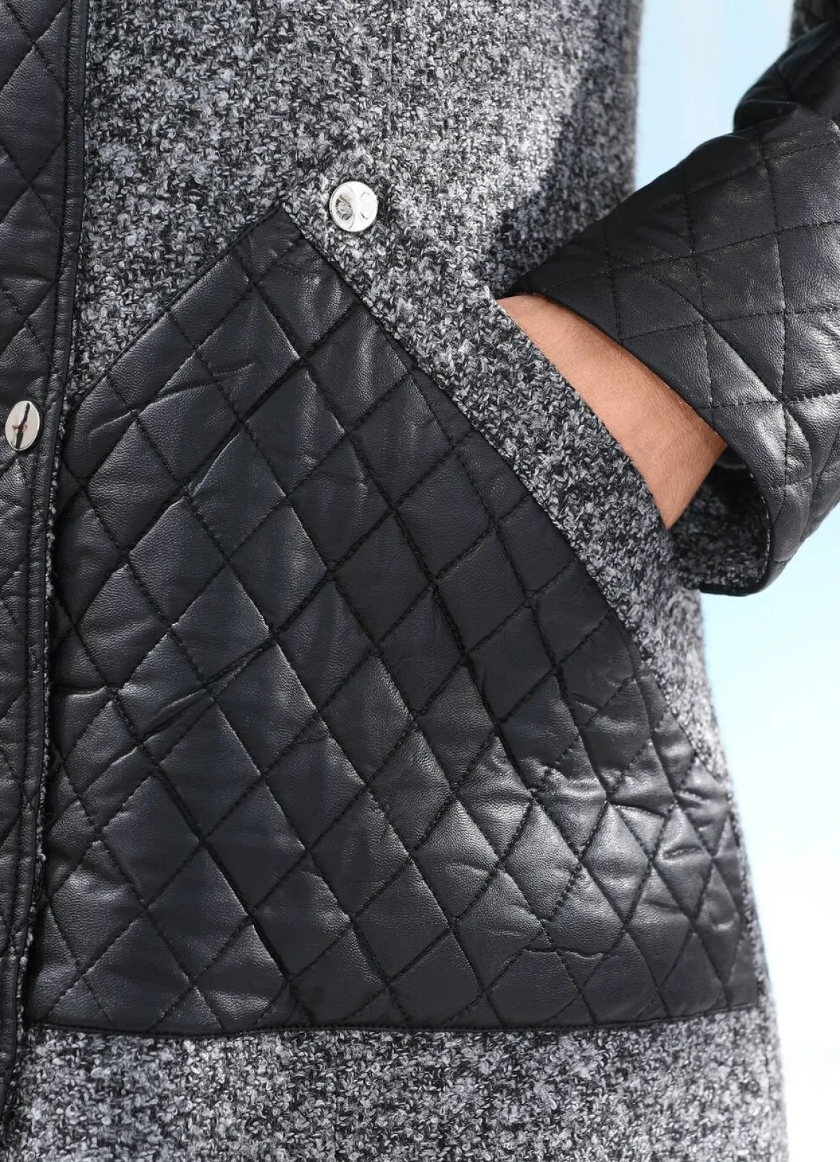 BADER Kurzmantel im angesagten Materialmix GRAU-SCHWARZ-CREME