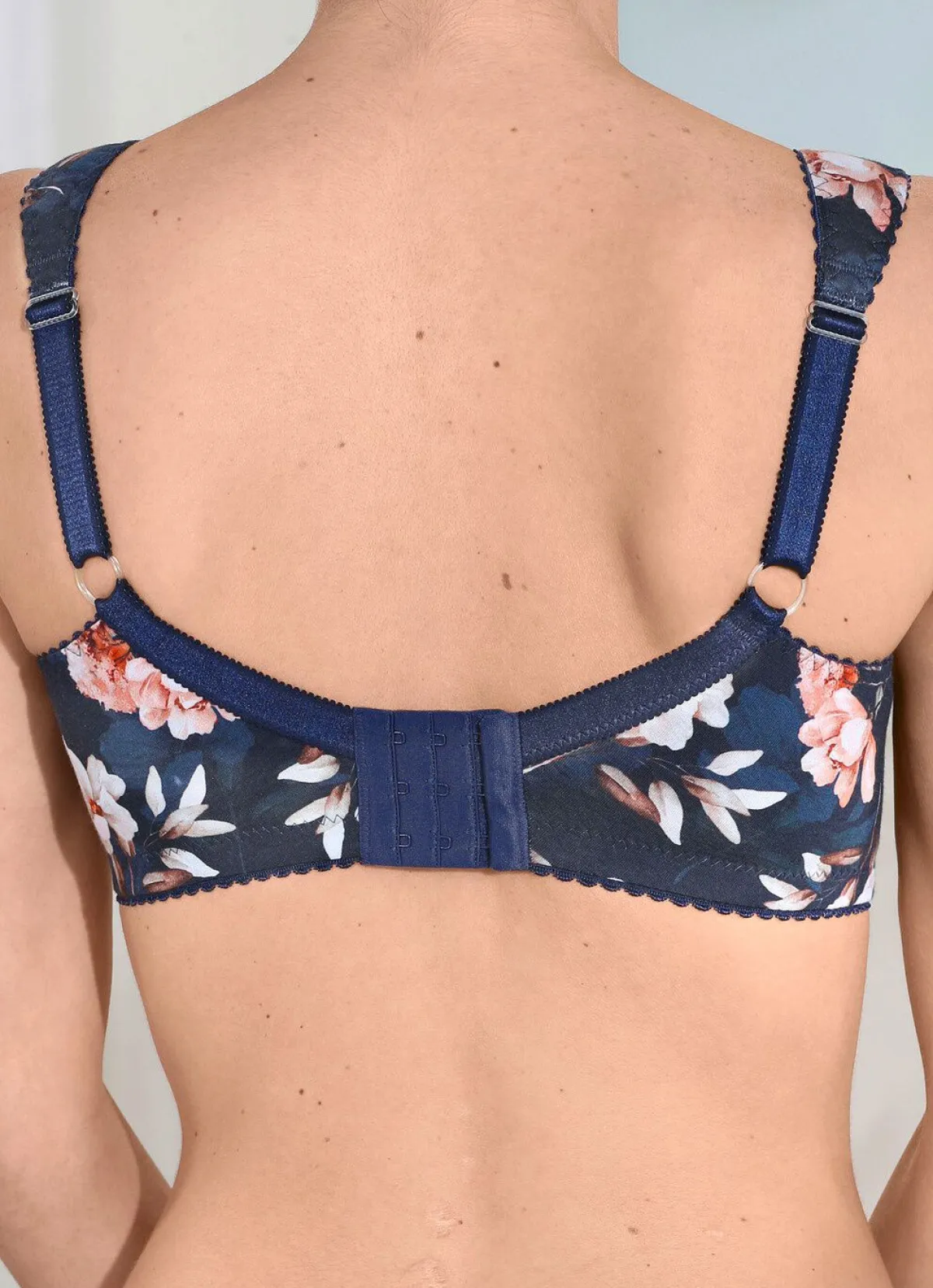 New LAURINA BH mit hohem Baumwollanteil MARINE