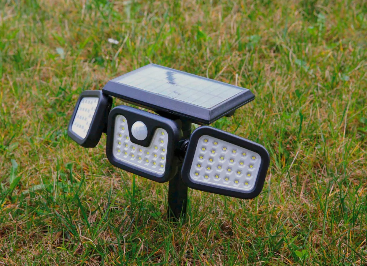 Best BADER LED-Strahler Panta Trio Solar SCHWARZ