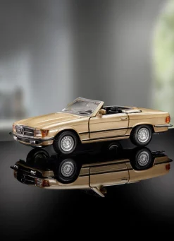 New Bburago Mercedes 450SL ‘77 GOLD