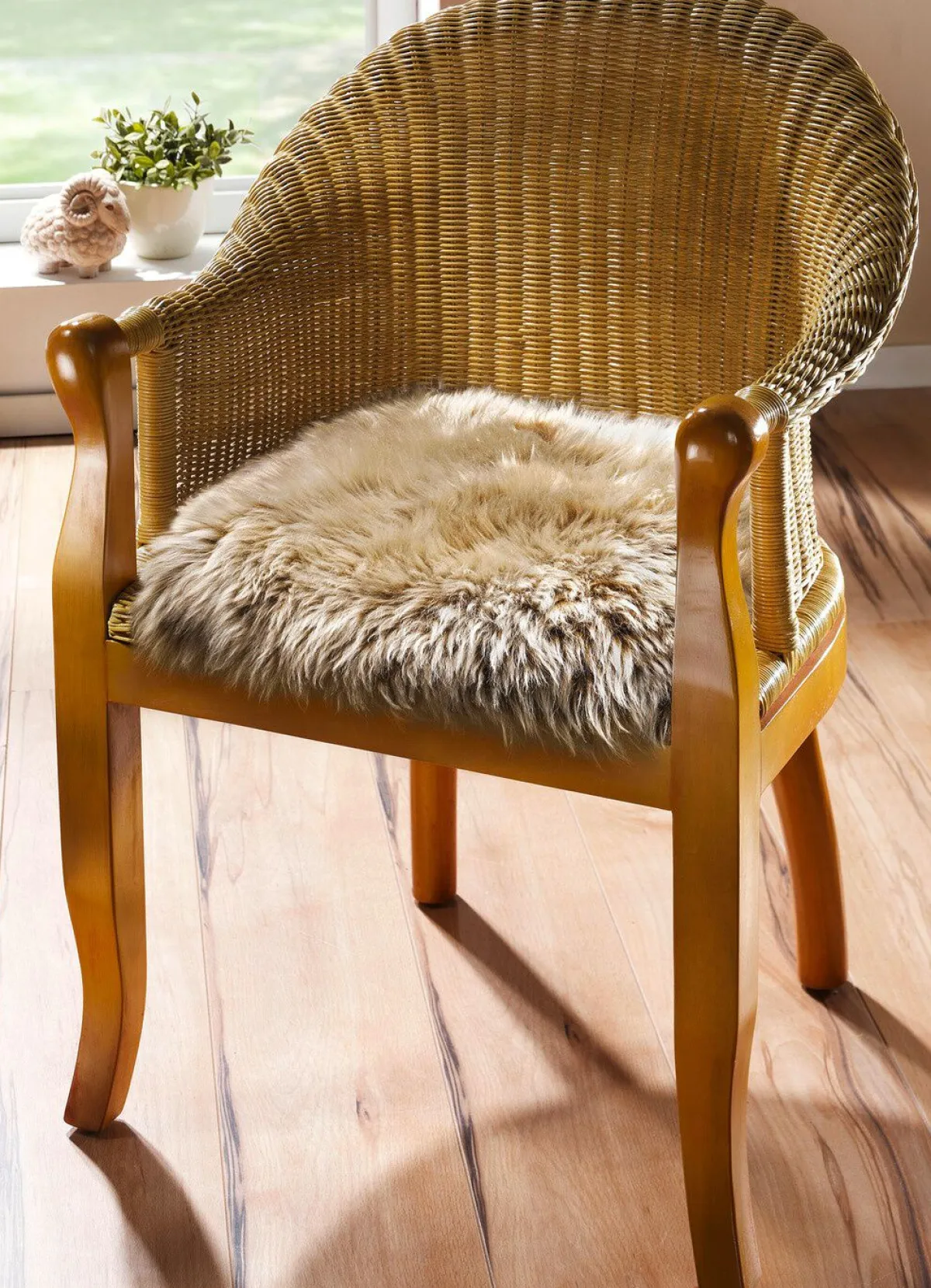 Discount BADER Merino-Lammfell-Sitzauflage in Tierform SAND