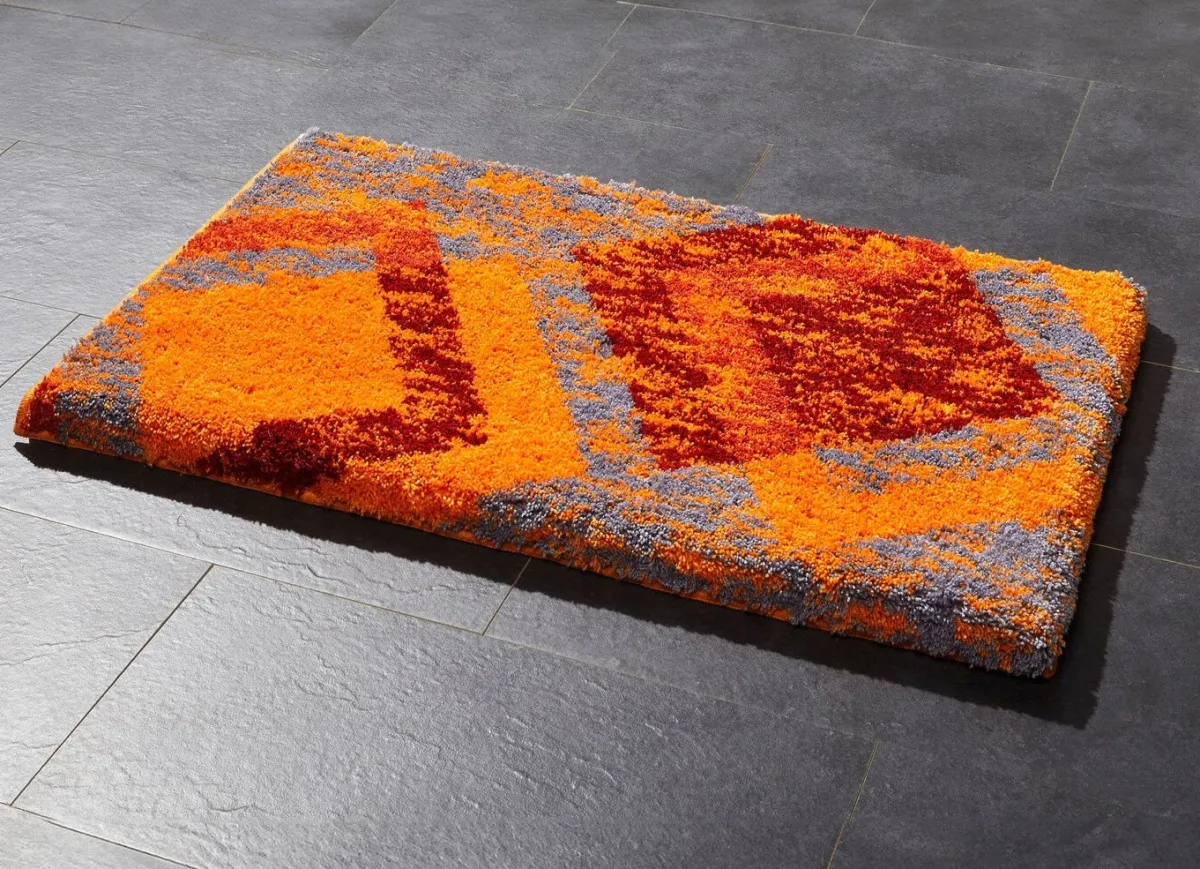 New GRUND Moderne Badgarnitur aus dem Hause TERRA-GRAU