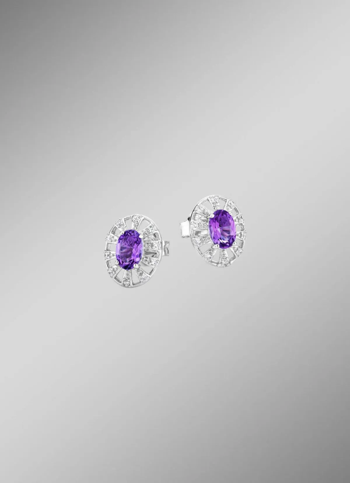 BADER Ohrstecker mit echt Amethyst und synth. Zirkonia