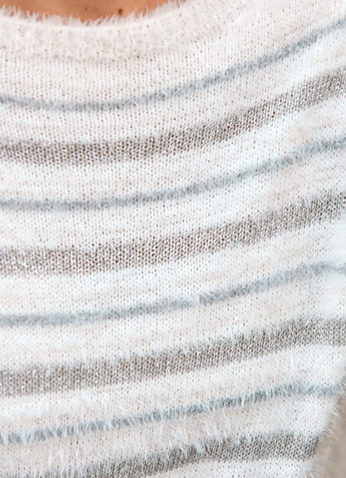 BADER Pullover aus haarigem Effektgarn mit Glitzer ECRU-GRAU-SILBERFARBEN