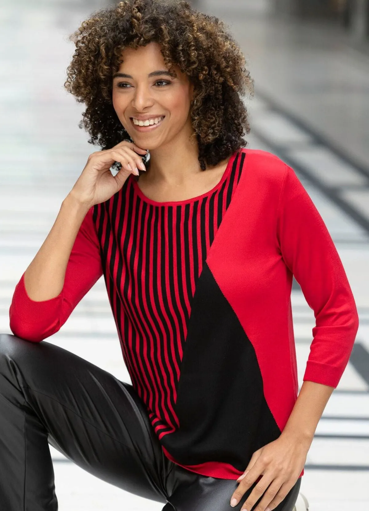 Discount BADER Pullover in weich fließendem Feinstrick ROT-SCHWARZ