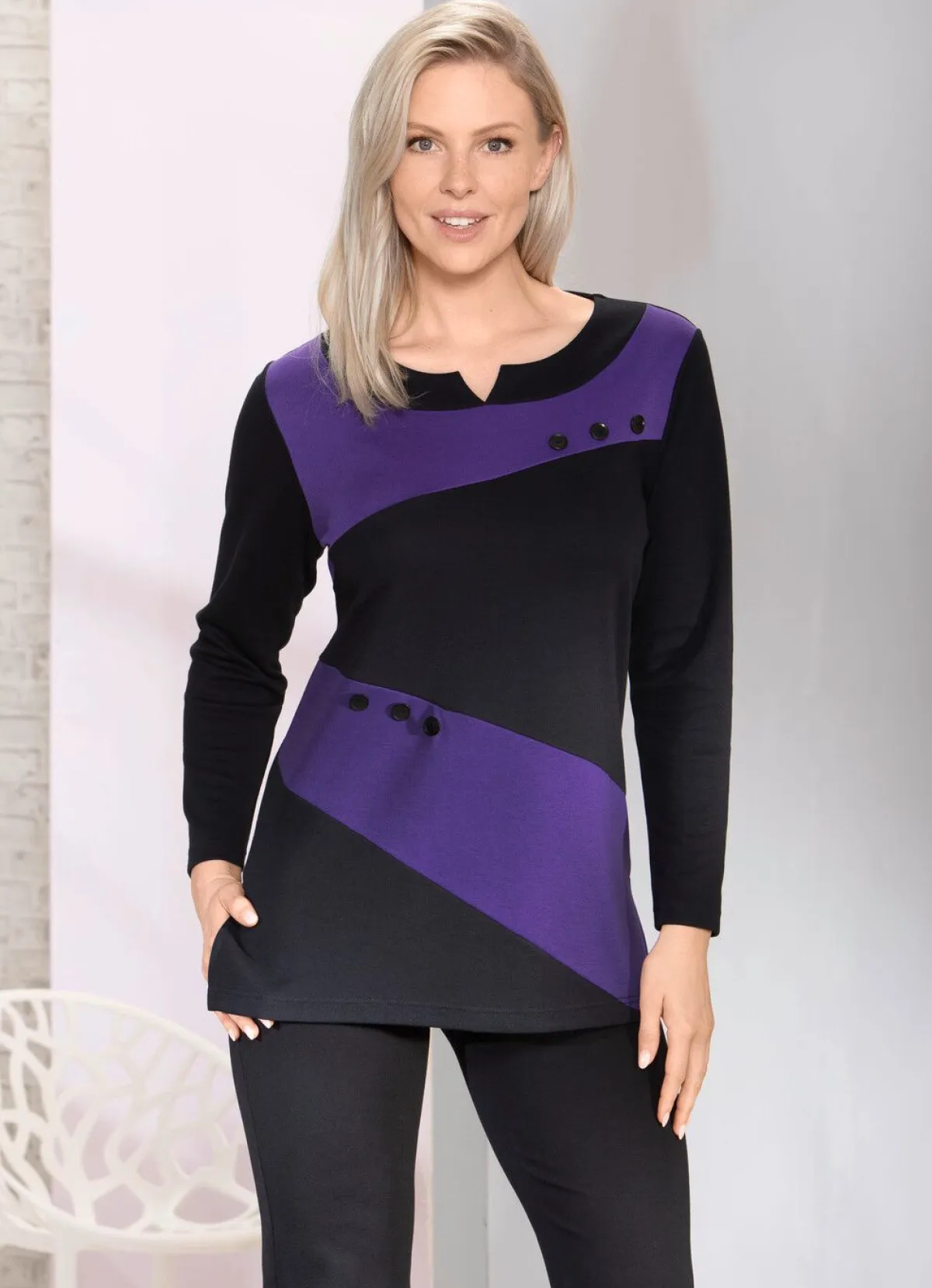 Online BADER Raffiniertes Sweatshirt mit V-Schlitz SCHWARZ-LILA