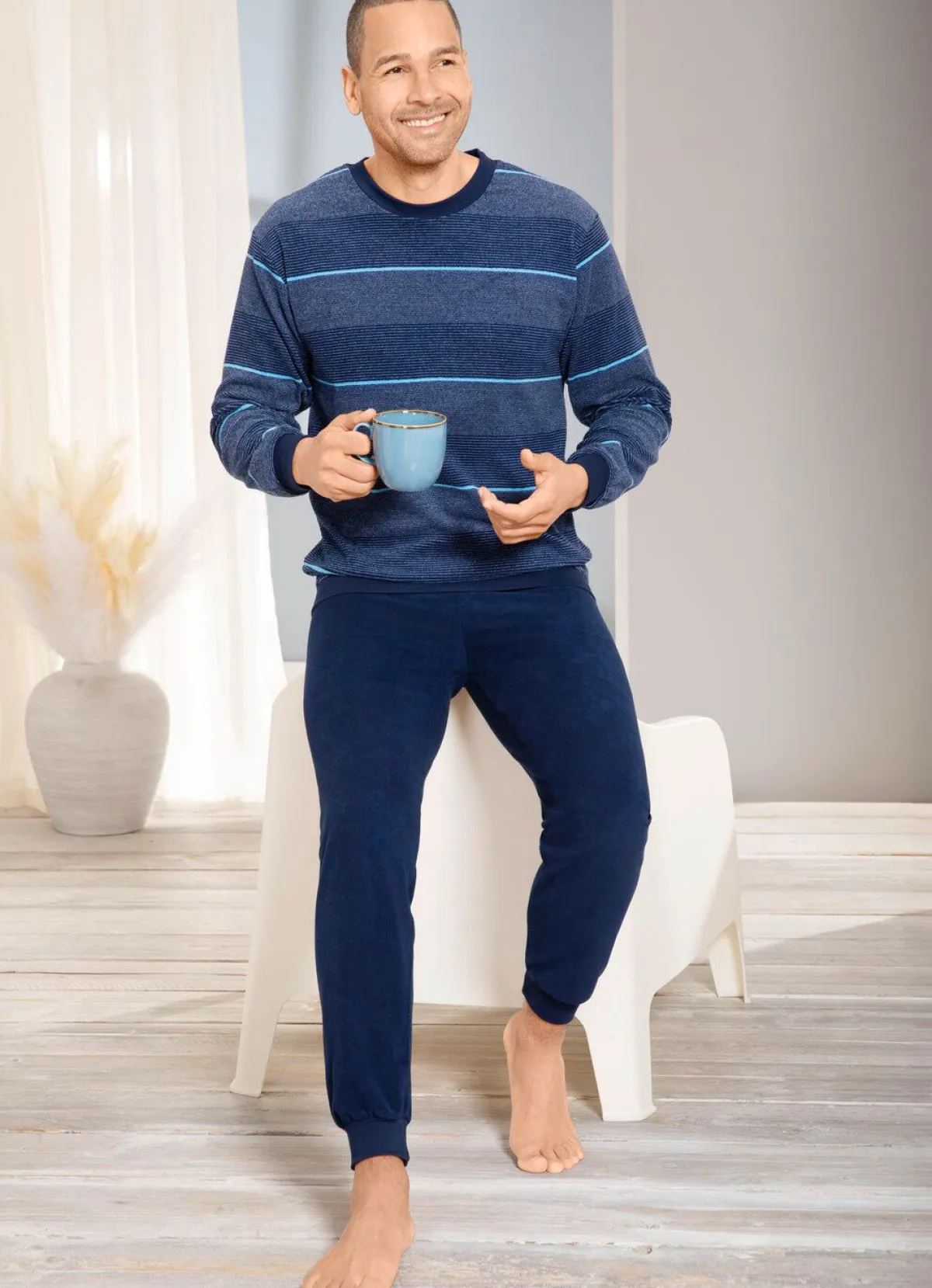 Hot BADER Schlafanzug aus Frottierstretch mit Bündchenabschlüssen MARINE-BLAU