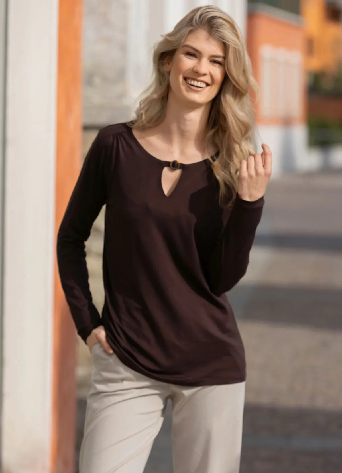 Outlet BADER Shirt mit Zierring am Halsausschnitt in 2 Farben SCHOKOBRAUN