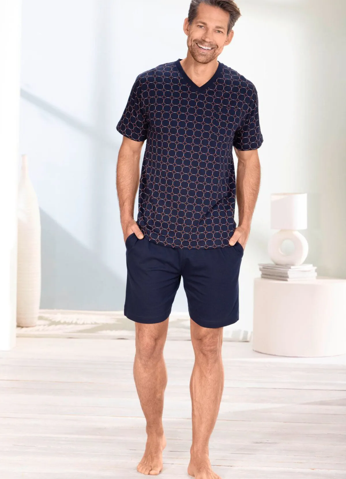 Clearance BADER Shorty mit Alloverdessin und V-Ausschnitt MARINE-BUNT