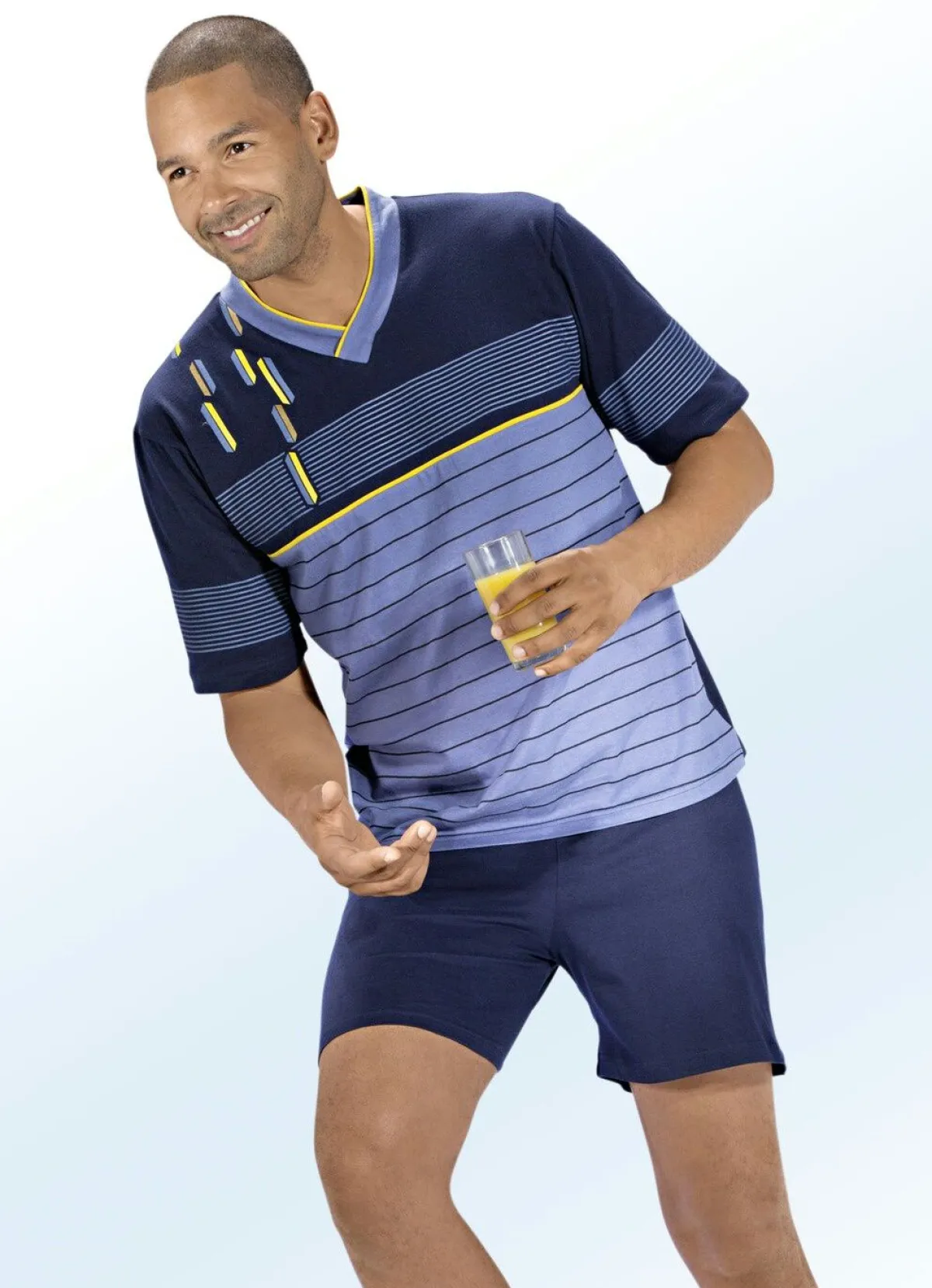 Online BADER Shorty mit V-Ausschnitt und Ringeldruck vorne und an den Ärmeln MARINE-BUNT