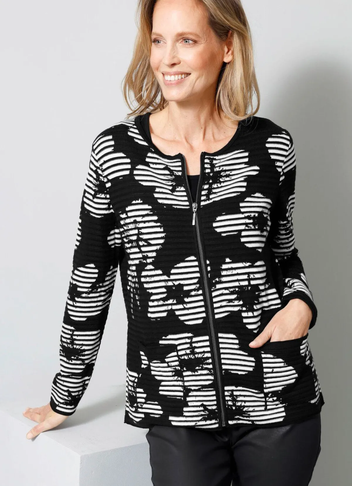 Sale BADER Strickjacke in Feinstrick SCHWARZ-WEISS