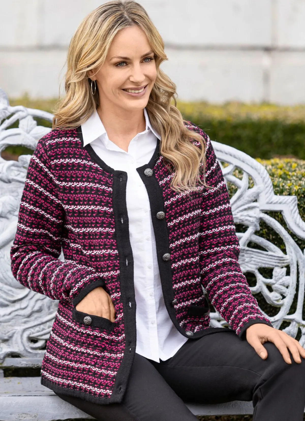 Discount BADER Strickjacke in Jacquard-Dessin SCHWARZ-FUCHSIA-WEISS