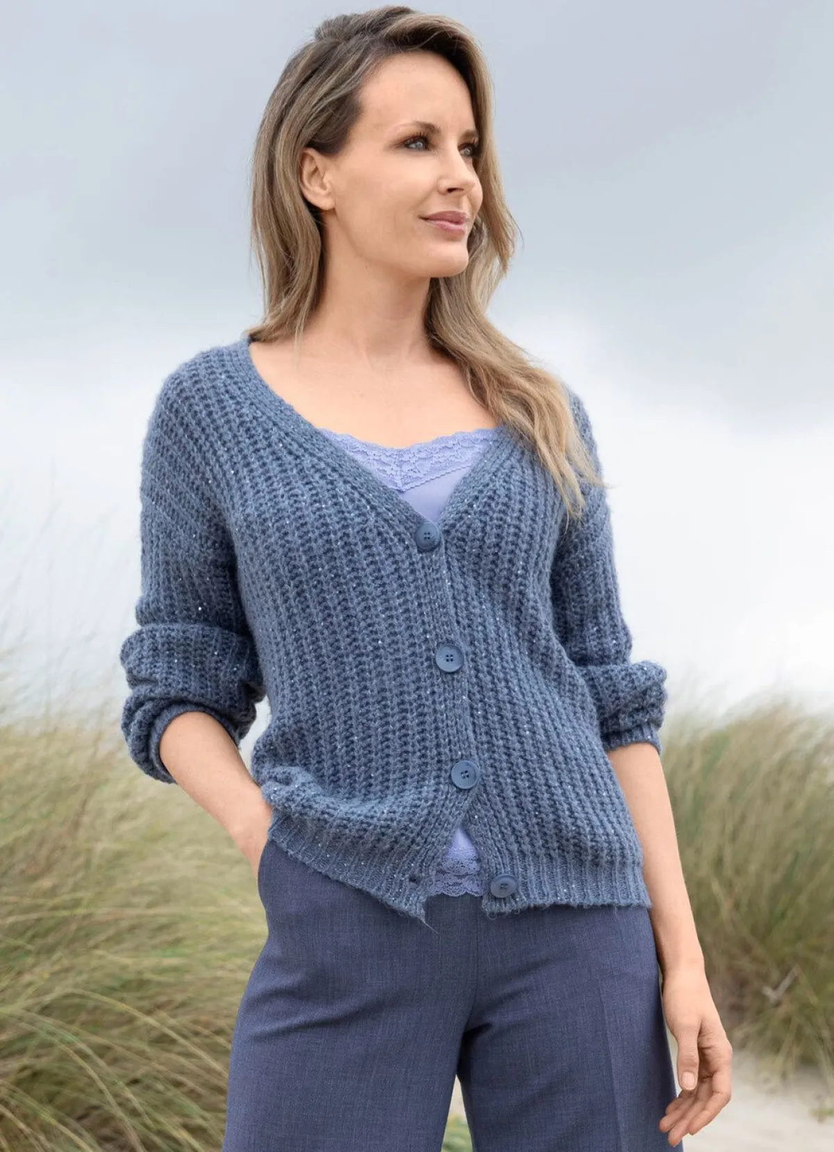 New Tizia Strickjacke mit Paillettengarn JEANSBLAU MELIERT