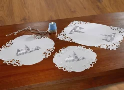 New BADER Tischdecke mit romantischem Winterdorf-Dessin WOLLWEISS