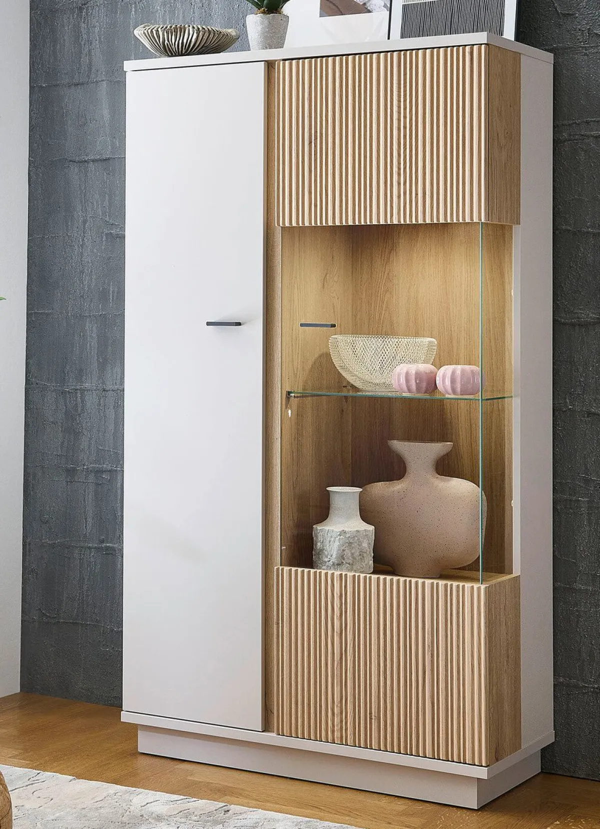 New BADER Tolle Vitrine mit LED-Beleuchtung KASCHMIR-EICHE CREMONA