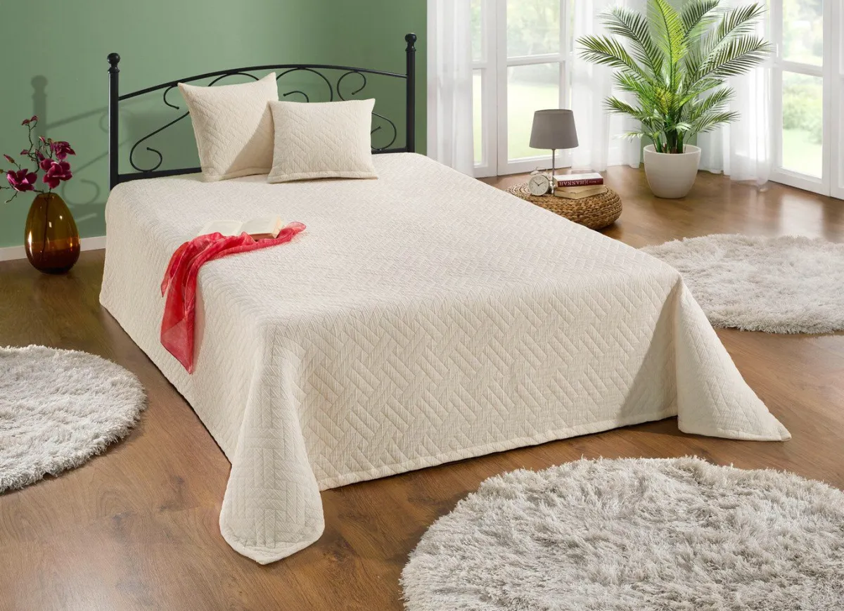 Clearance BADER Traumhafte Tagesdecke ECRU
