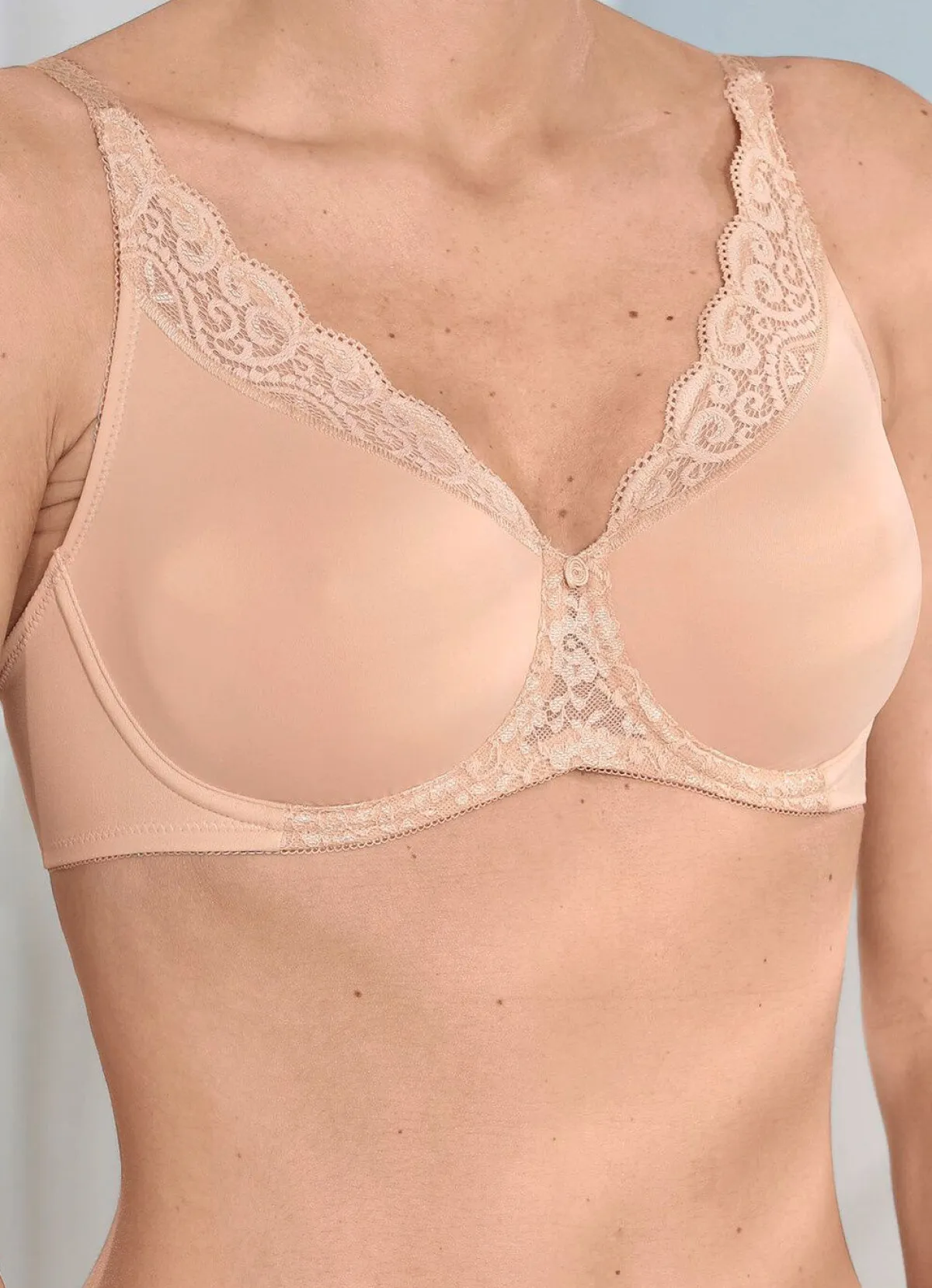 Clearance BADER Triumph Amourette Minimzer-Bügel-BH mit Elastikspitze PUDER