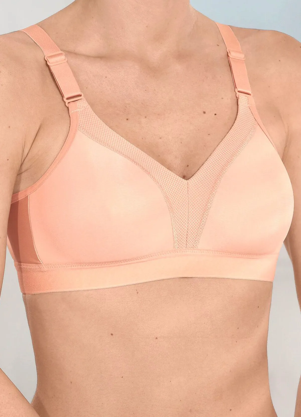 Online TRIUMPH Triaction Wellness Sport-BH für leichte Beanspruchung PUDER