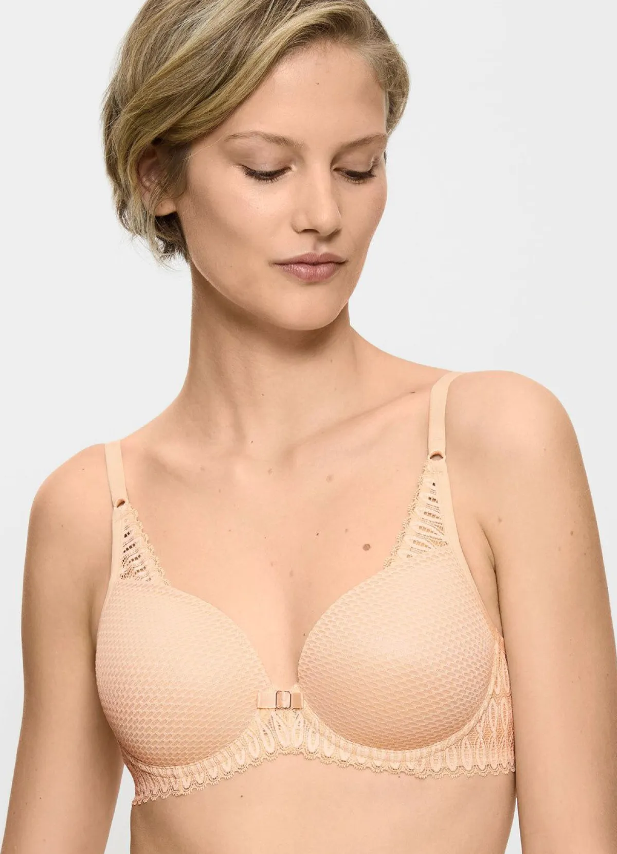 Sale BADER Triumph-Aura Spotlight Bügel-BH mit Elastikspitze CREME