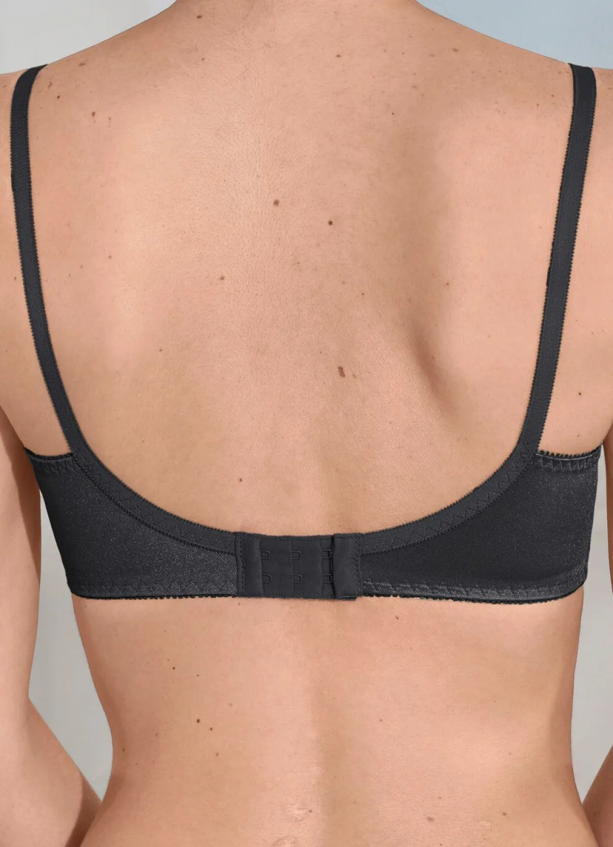 Hot BADER Triumph-Compliment Bügel-BH mit hübscher Spitze SCHWARZ