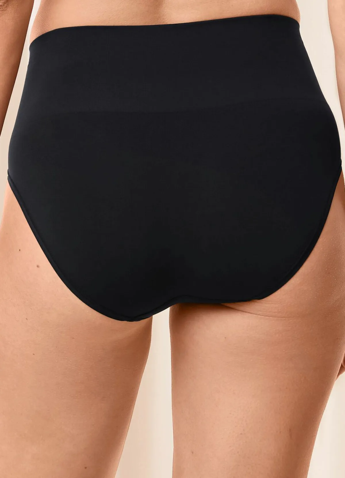 New TRIUMPH Miederslip mit sanft formendem Bund SCHWARZ