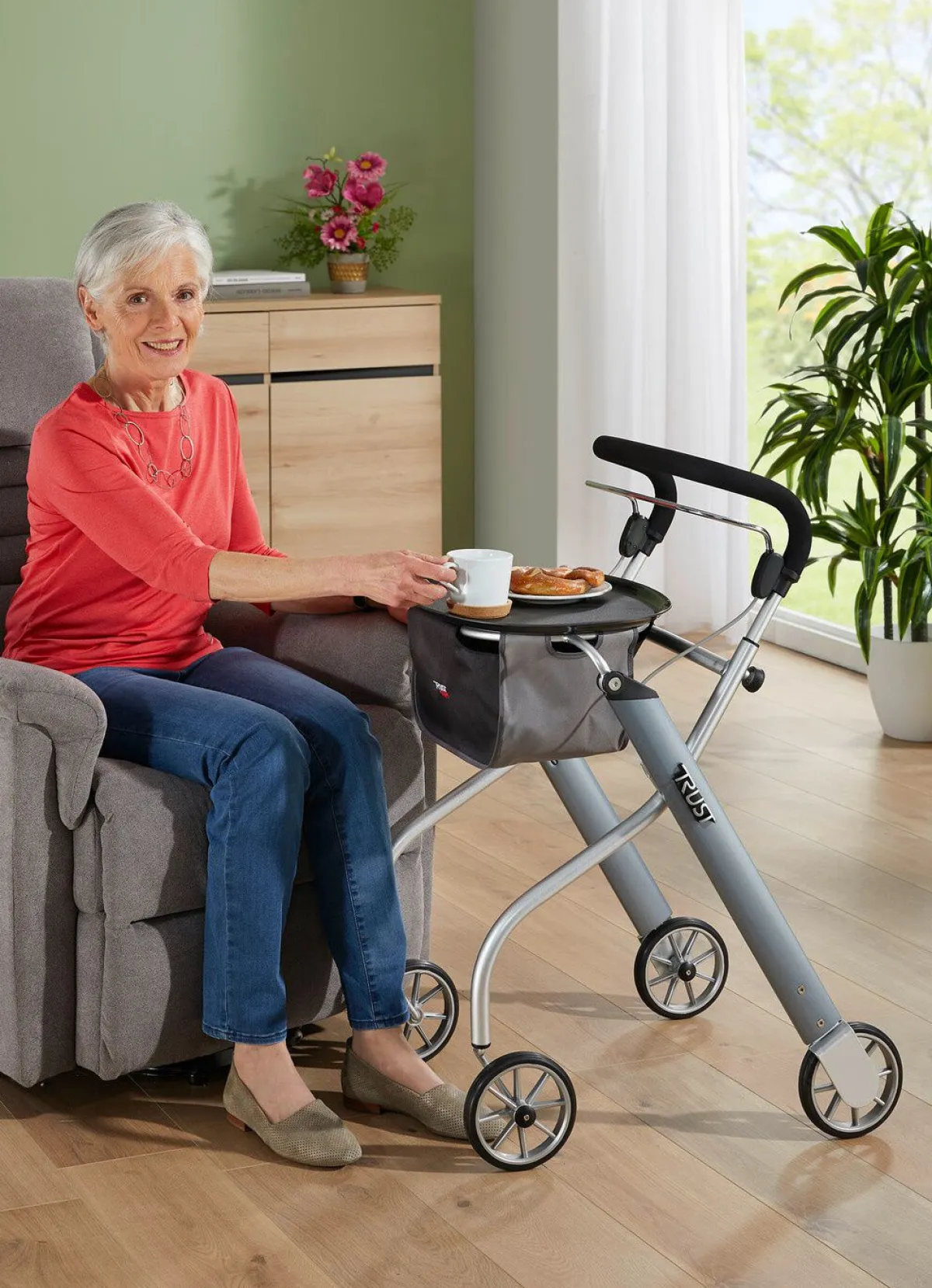 BADER Trust Care Russka Indoor Rollator Let's Go SILBER-SILBER