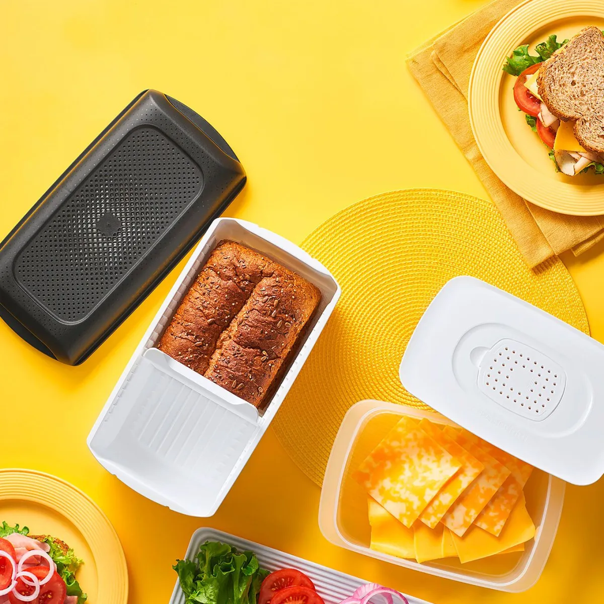 Clearance Tupperware BreadSmart Brotbehälter WEISS-SCHWARZ