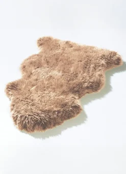 Best BADER Vorleger aus echtem Lammfell in Tierform CAMEL