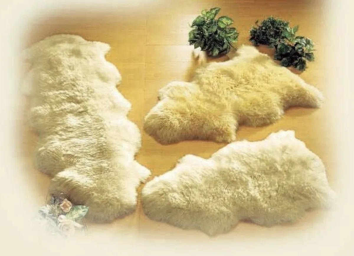 Hot BADER Vorleger aus echtem Merino-Lammfell BEIGE