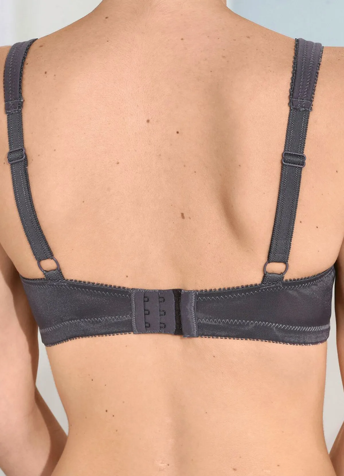 Outlet BADER Zweierpack BH mit Spitzeneinsätzen 1X GRAFIT, 1X PUDER